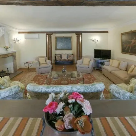 Alcove *
